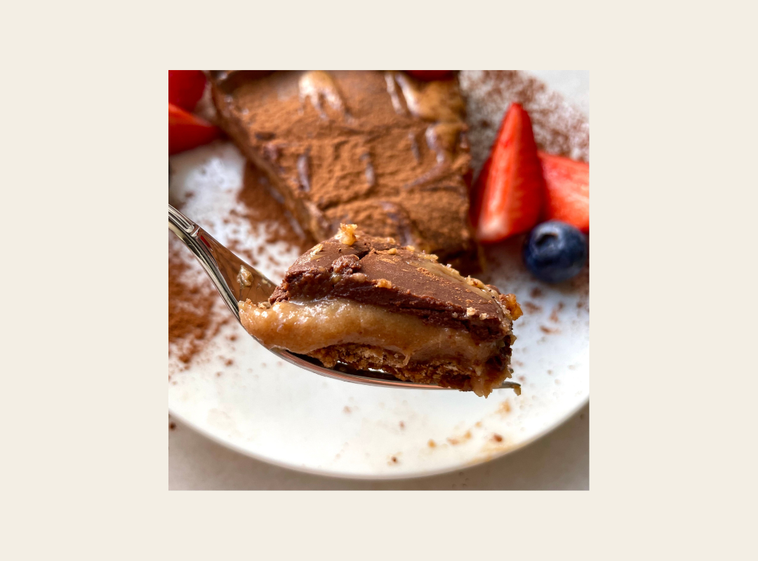 Tarte de Caramelo de Amêndoa e Mousse de Chocolate Preto